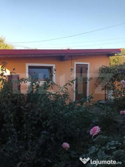 Casă cu 4 camere cu Canalizare în Stupini