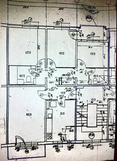 Apartament cu 4 camere decomandat în Zorilor
