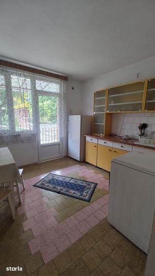 Casă cu 4 camere cu Teren 537 Mp în Central