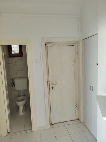 Apartament cu 6 camere decomandat, mobilat în Victoriei