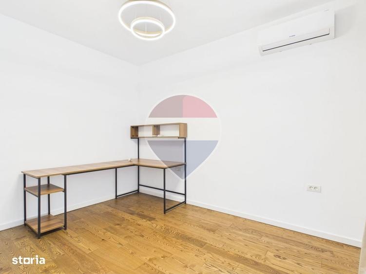 Casă cu 4 camere cu Teren 327 Mp în Central