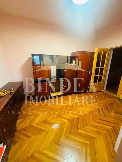 Casă cu 4 camere în Central