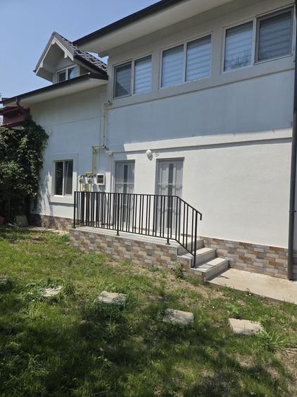 Apartament cu 2 camere decomandat în Lacu