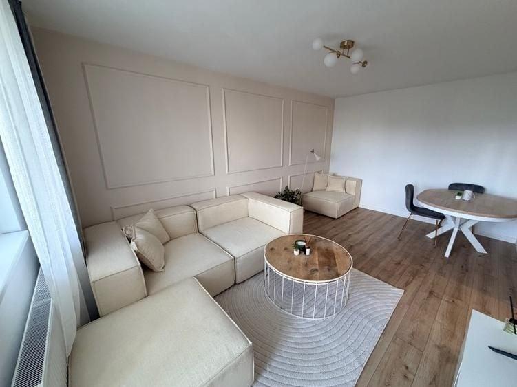 Apartament cu 2 camere decomandat în Basarabia
