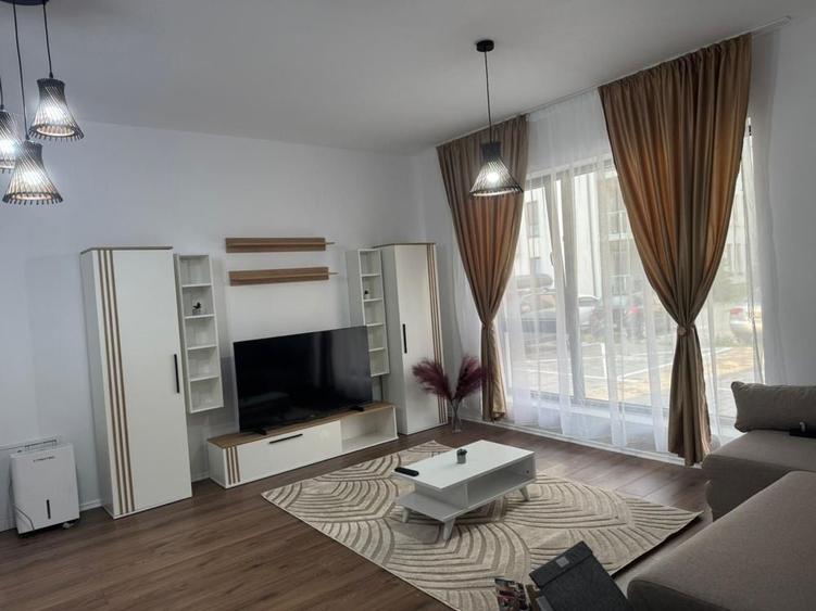 Apartament cu 2 camere semidecomandat în Giroc