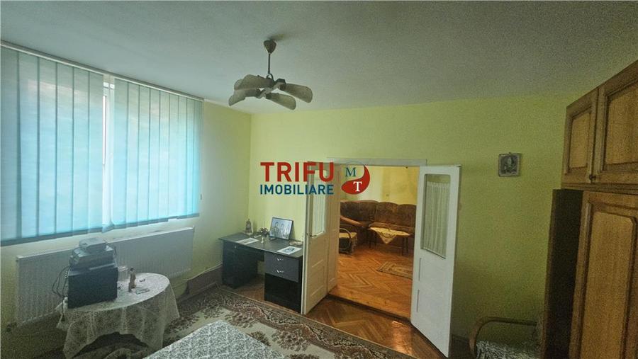 Casă individuală cu 7 camere cu Canalizare în Tolstoi