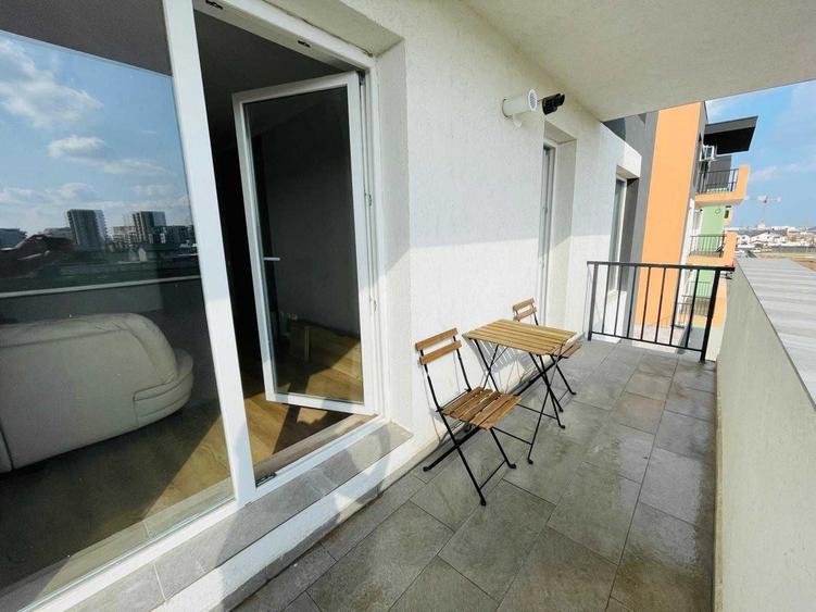 Apartament cu 2 camere decomandat în Titan