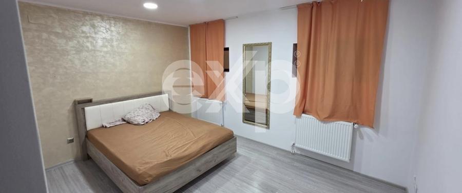 Casă individuală cu 5 camere cu Canalizare în Central
