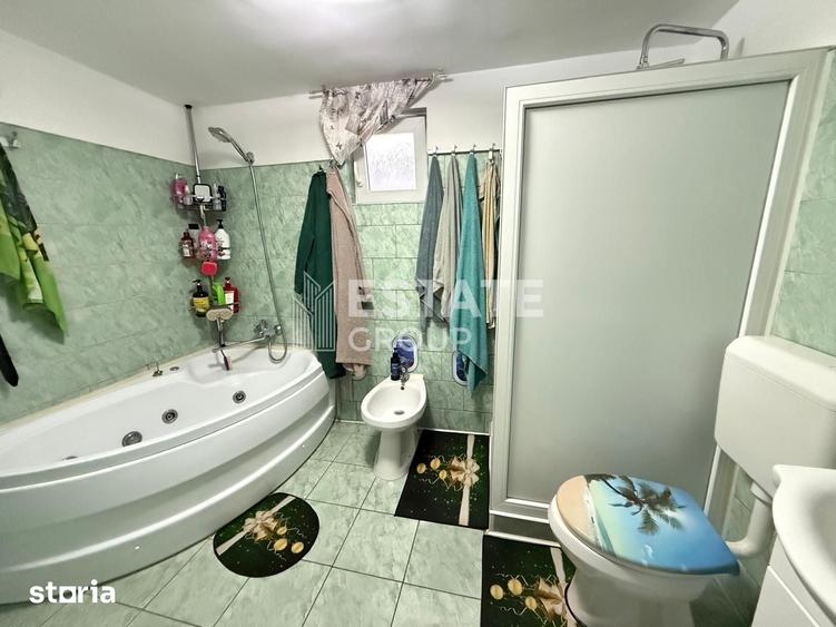 Casă cu 5 camere cu Teren 416 Mp în Girocului