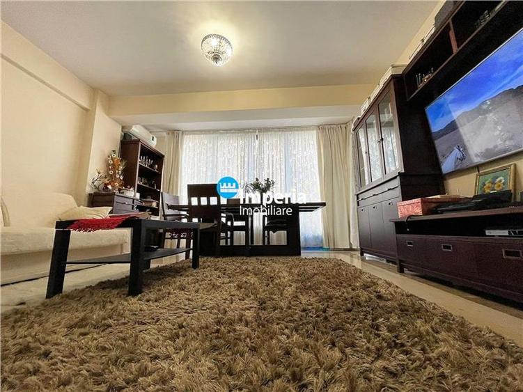 Apartament cu 2 camere decomandat, mobilat în Central