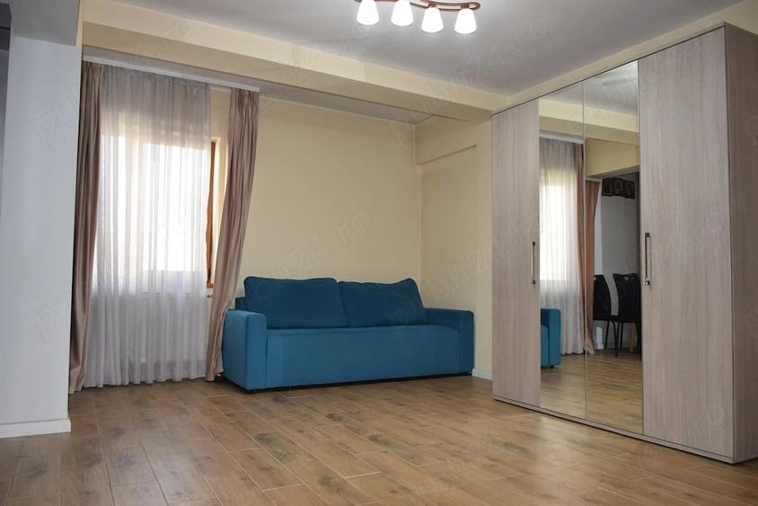 Garsonieră decomandată în Rogerius