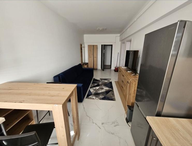 Apartament cu 2 camere semidecomandat în Gârlești