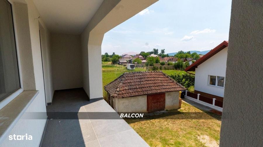Casă cu 4 camere în Mireșu Mare