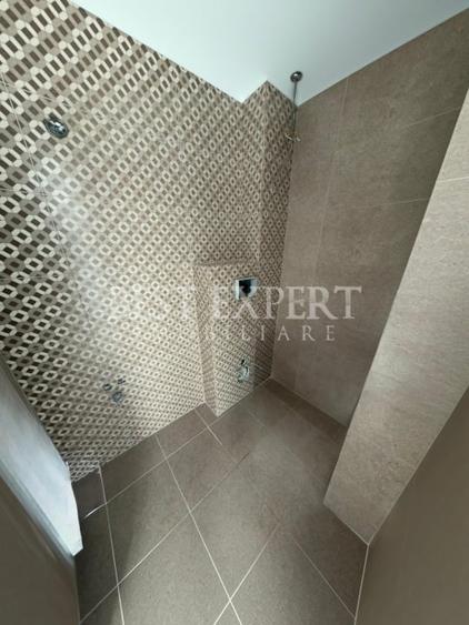 Apartament cu 3 camere semidecomandat în Theodor Pallady