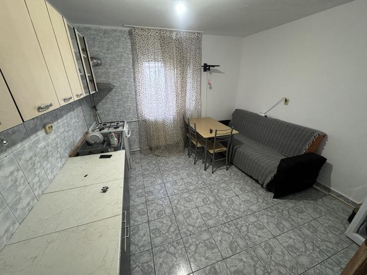 Apartament cu 2 camere decomandat, mobilat în Inel I