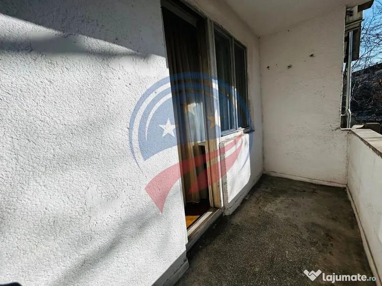 Apartament cu 4 camere decomandat în Central
