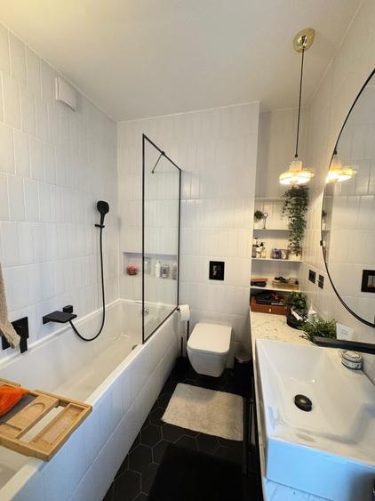 Apartament cu 3 camere semidecomandat în Polonă