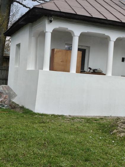Casă cu 2 camere cu Teren 900 Mp în Central