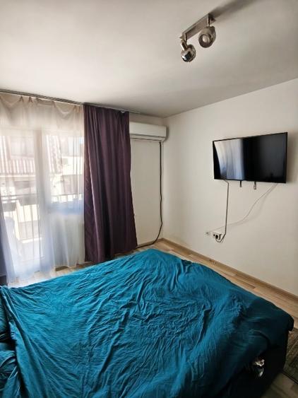 Apartament cu 3 camere decomandat, mobilat în Berceni