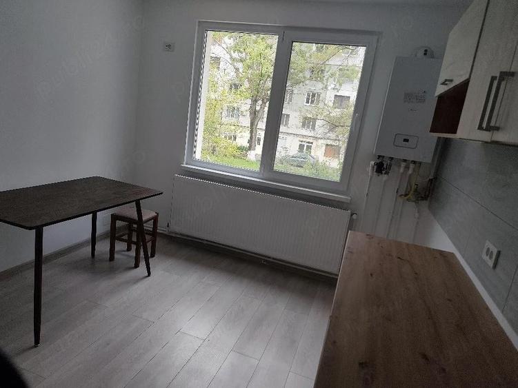 Apartament cu 2 camere decomandat în Micro 19