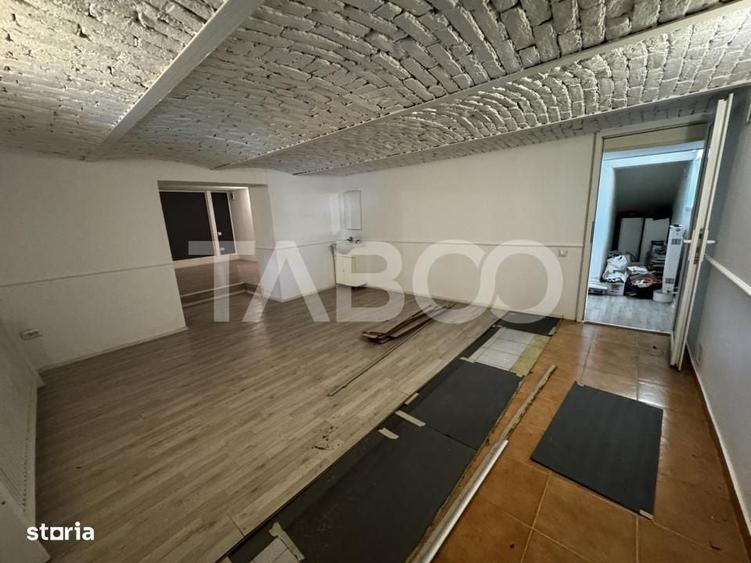 Spatiu comercial de inchiriat 4 camere 85 mpu Central Sibiu - 3