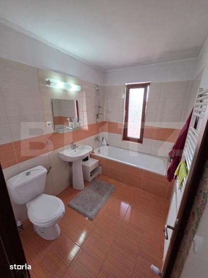 Casă cu 5 camere cu Teren 3000 Mp în Pericei