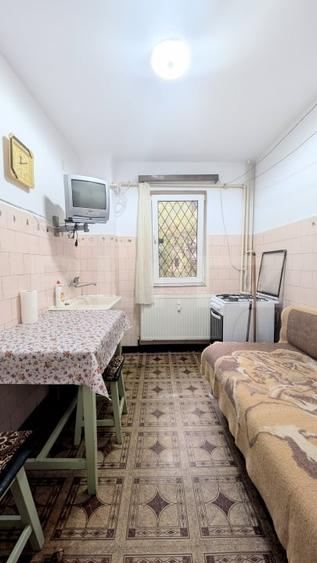 Apartament cu 2 camere semidecomandat, mobilat în Nord
