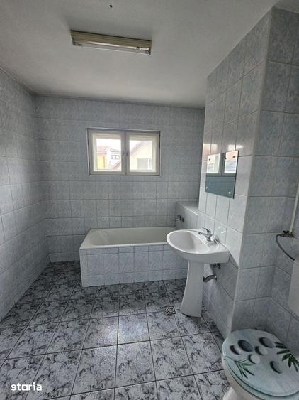 Casă cu 6 camere cu Teren 250 Mp în Gheorgheni