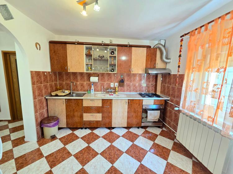 Apartament cu 2 camere decomandat în Brâncoveanu