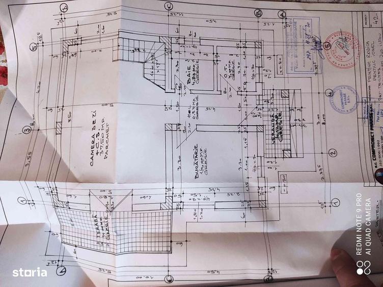 Casă cu 4 camere în Domnești