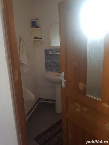 Casă cu 3 camere cu Teren 2500 Mp în Sălătrucu