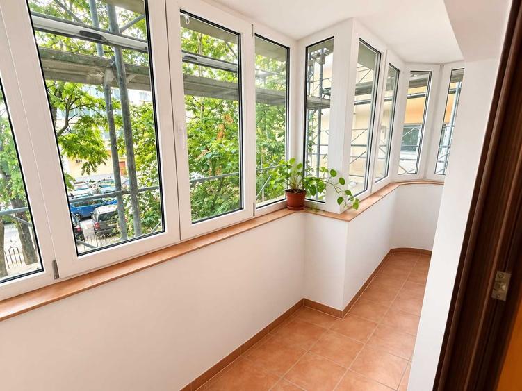 Apartament cu 3 camere decomandat în Decebal