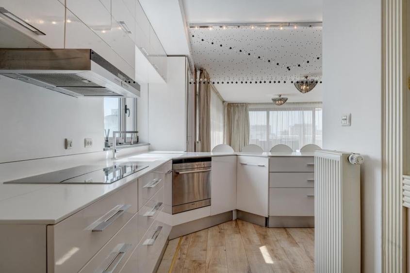 Penthouse cu 3 camere decomandat, mobilat în Ultracentral