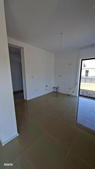 Casă cu 4 camere în Budeasa