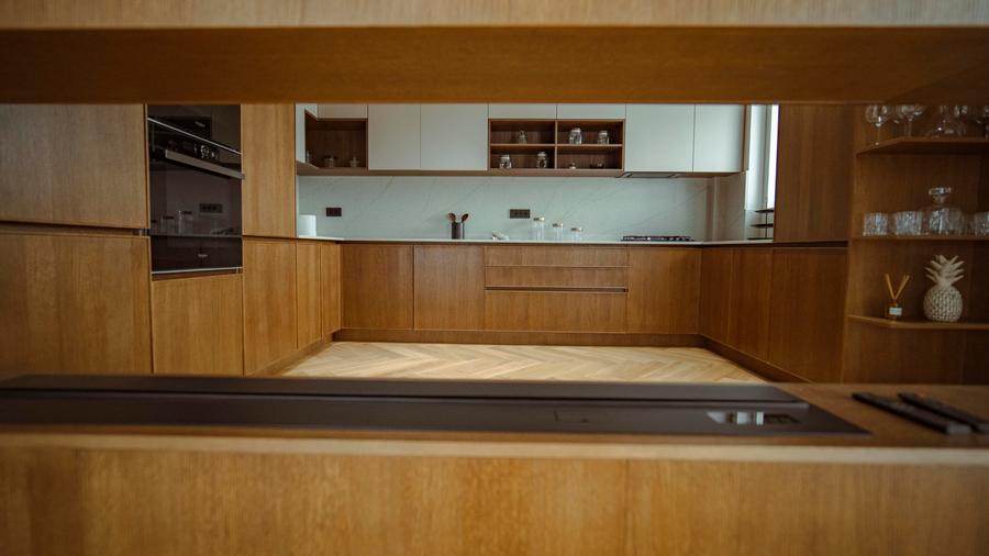Penthouse cu 4 camere semidecomandat în Pantelimon