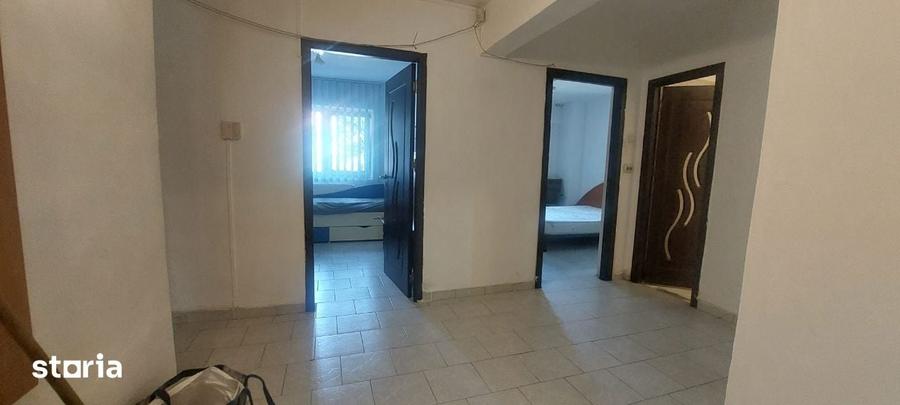 Apartament cu 3 camere decomandat în Centrul Civic