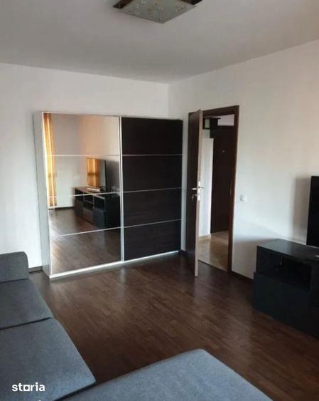 Apartament cu 2 camere decomandat în Apărătorii Patriei
