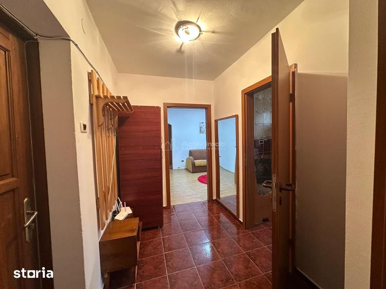 Apartament cu 3 camere semidecomandat în Luncă
