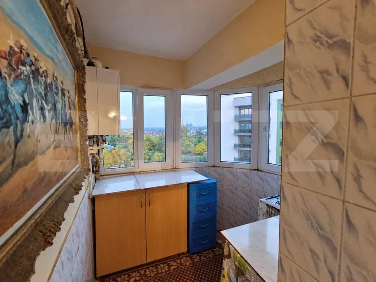 Apartament cu 4 camere decomandat în Cornitoiu