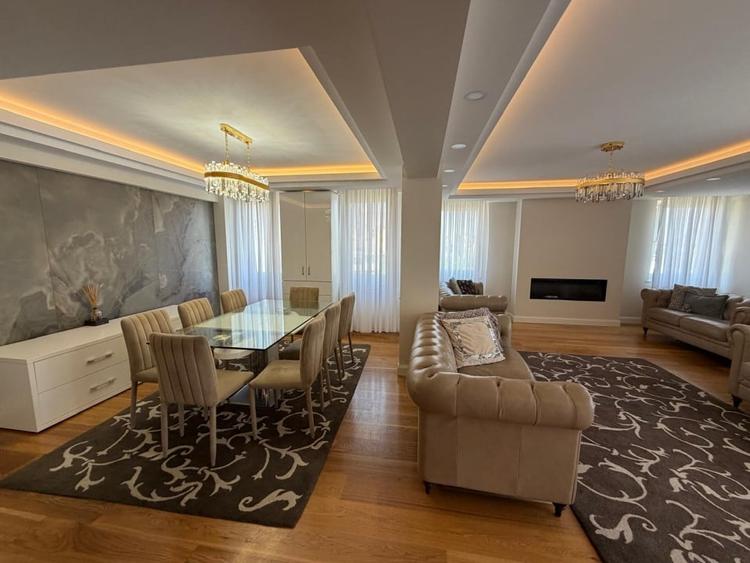 Apartament cu 5 camere decomandat, mobilat în Est