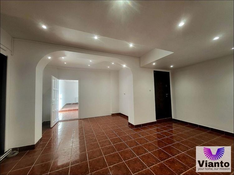 Spațiu comercial, de 80 mp, în Ștrand