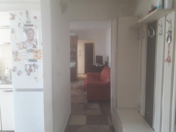 Apartament Cu 2 Camere Semidecomandate Zona Zamca - 6