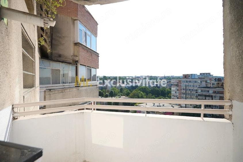 Apartament cu 4 camere decomandat în Central