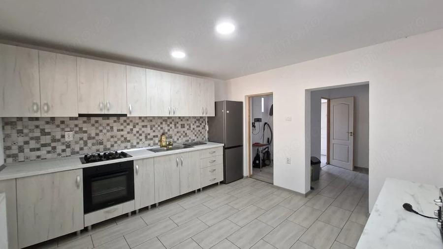 Casă cu Teren 1200 Mp în Budeasa
