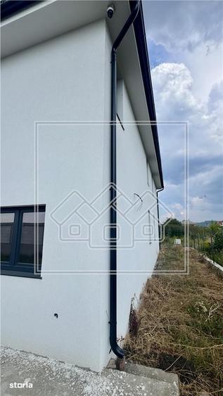 Casă cu 5 camere cu Teren 500 Mp în Central