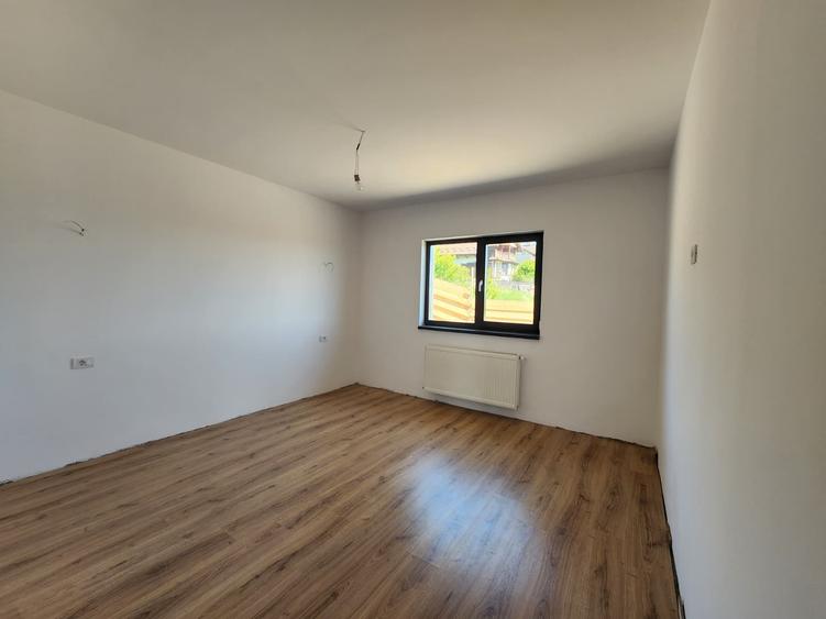 Casă individuală cu 3 camere cu Teren 818 Mp în Valea Adâncă