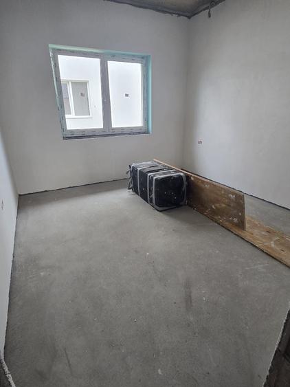 Duplex cu 3 camere cu Canalizare în Moșnița Nouă
