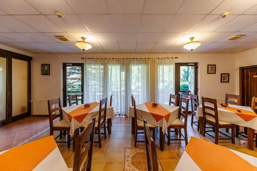 Casă cu 12 camere cu Teren 5028 Mp în Poiana