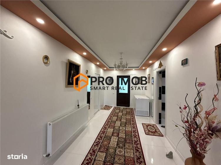 Casă cu 4 camere decomandat în Central