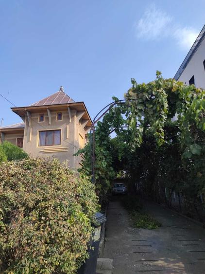 Casă cu 4 camere în Caracal